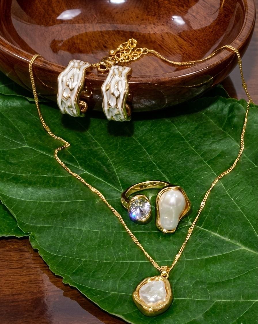 The Baroque Bloom Set With Pearl Zircon Opening Ring And C-Shaped stud earrings