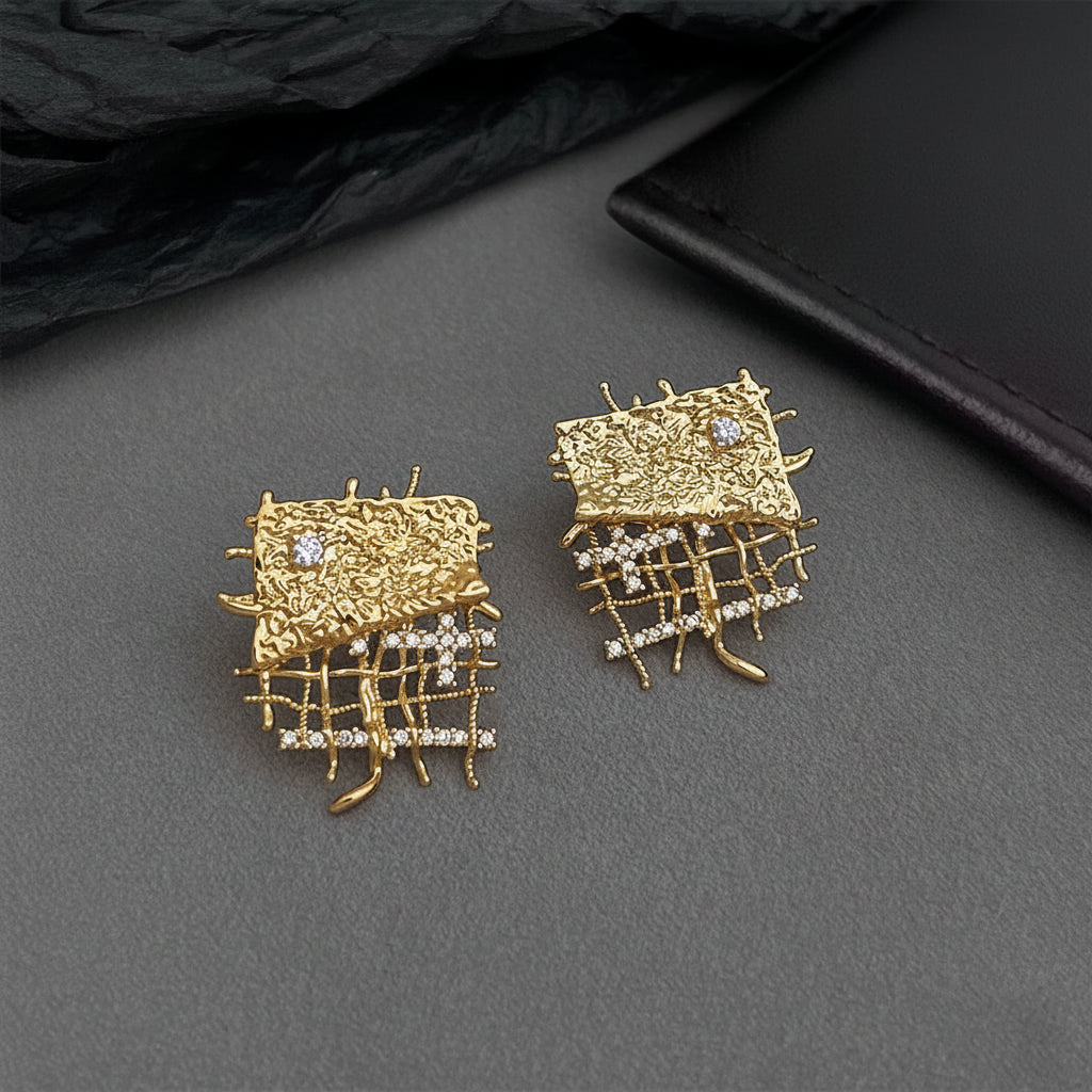 Micro-Inlaid Zircon Color-preserving Electroplated Silver Needle Earrings