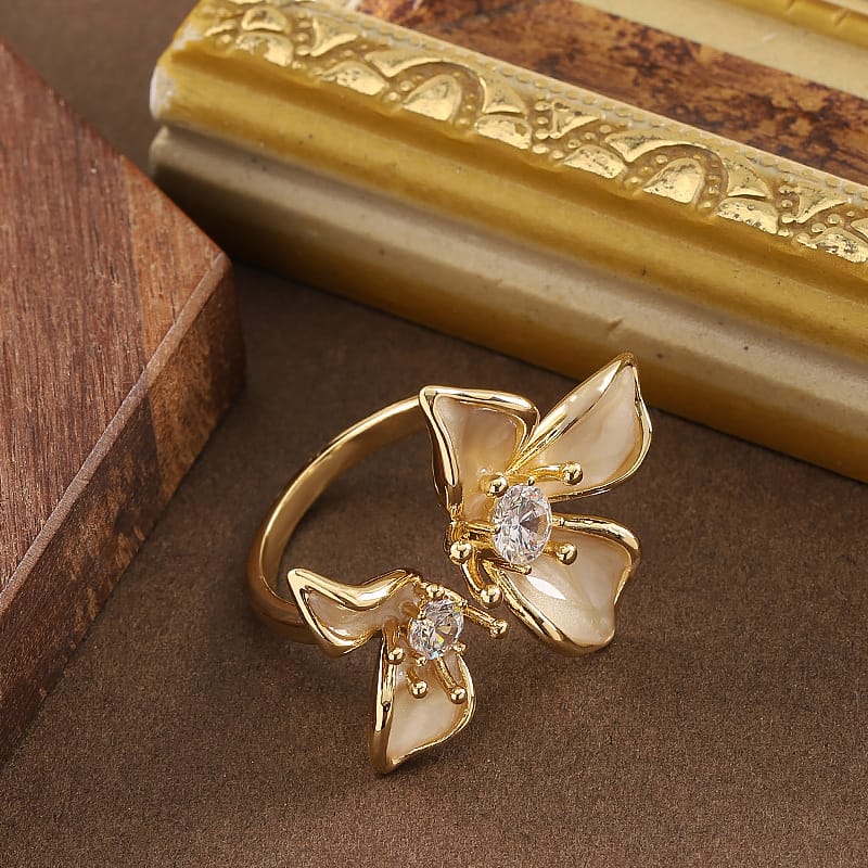 Glass Opal Clavicle Chain 14k gold plated with Enamel Drip-glazed Three Dimensional Petal Adjustable Ring SET