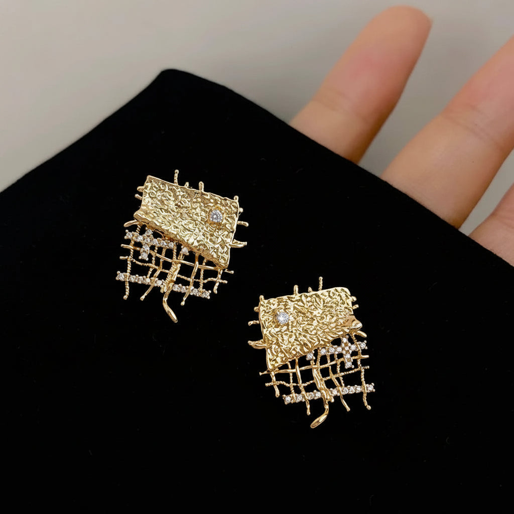 Micro-Inlaid Zircon Color-preserving Electroplated Silver Needle Earrings